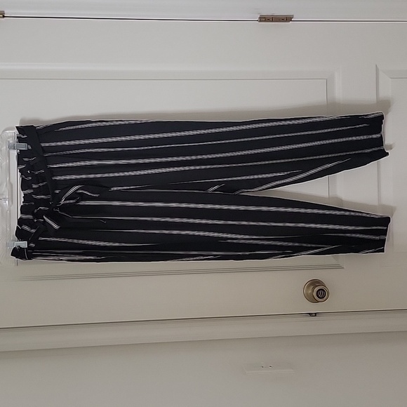 H&M, Size 8, High Waist, Paper Bag Style Pants, Black w/ White Stripes, NEW - Picture 1 of 15